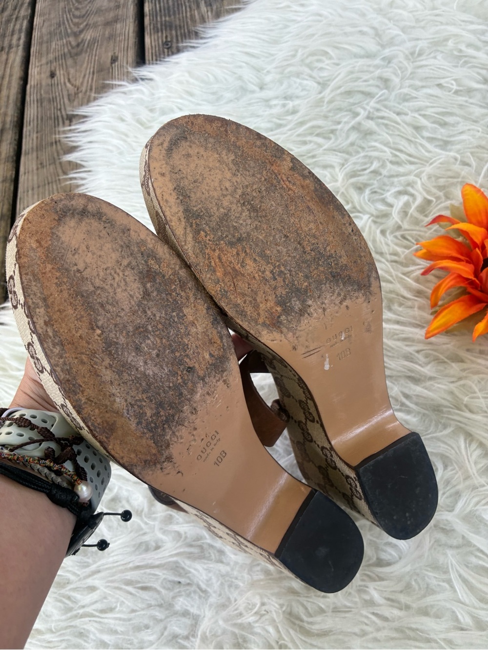 One day sale 🌺GORGEOUS VINTAGE GUCCI PLATFORM SANDALS🌺 - Picture 10 of 13
